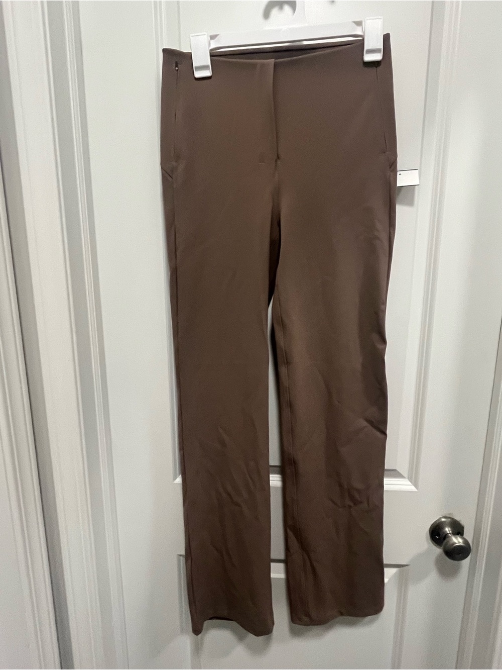Lululemon High Rise Hold Tight Khaki Straight Leg Work Pants Pockets 8 EUC